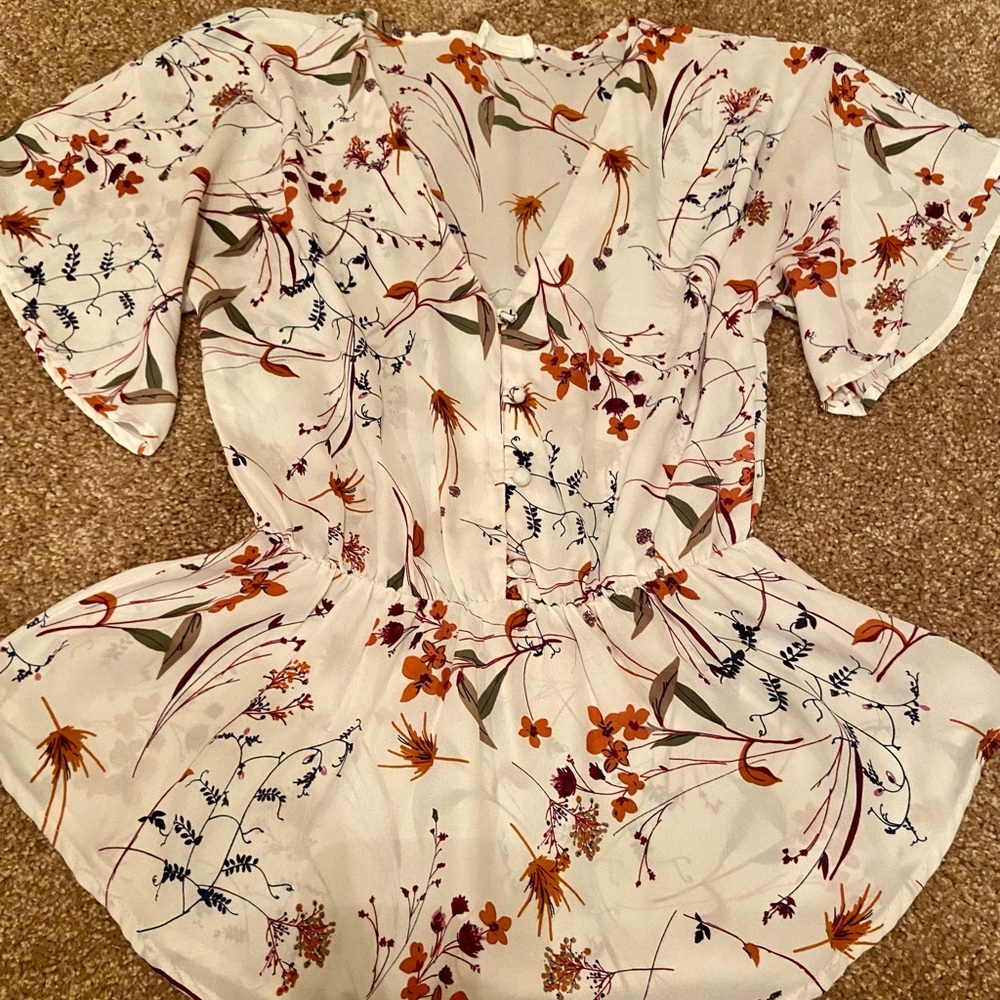EUC Sienna Sky blouse